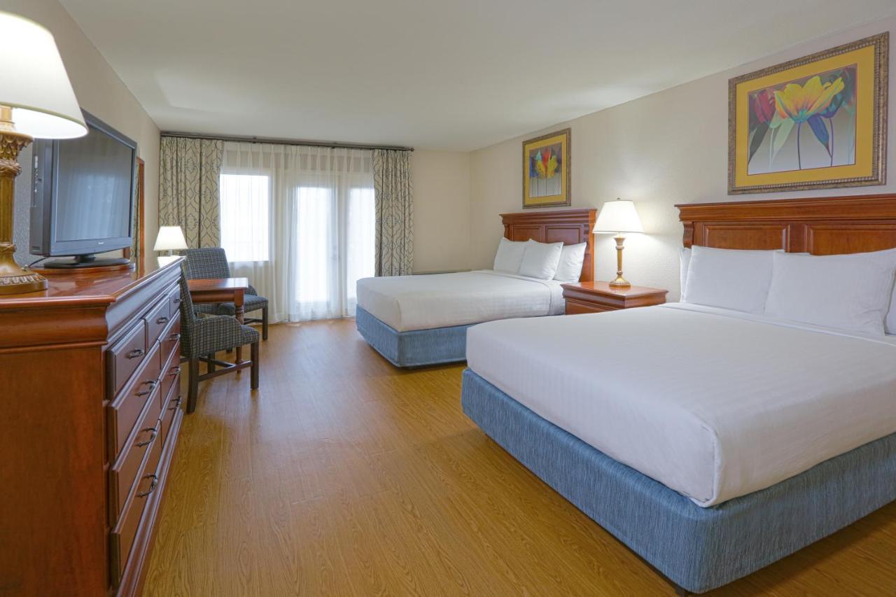 Deluxe Queen Hotel